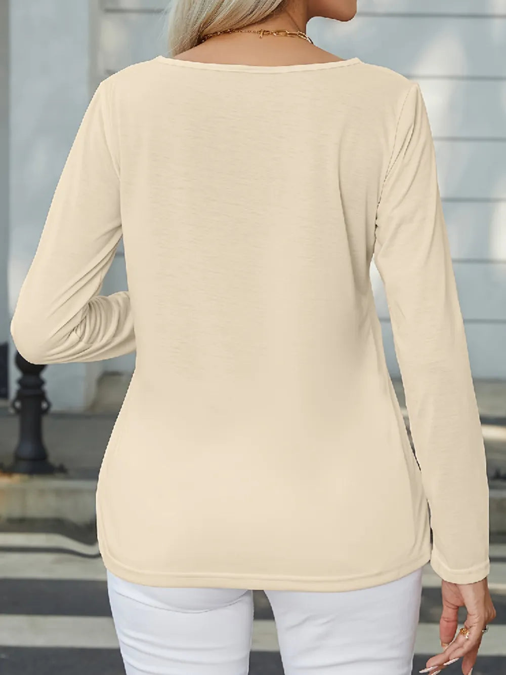 Round neck spring and autumn casual long sleeved T-shirt women's clothing